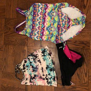 2 Kids Bathing Suits